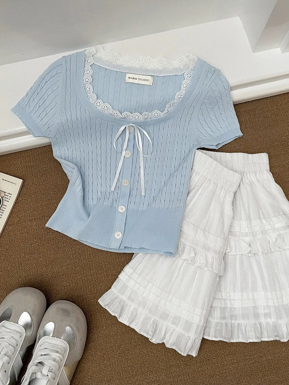 [Free shipping insurance] Chic and beautiful spliced lace short-sleeved knit top women's pleated skirt sweet suit